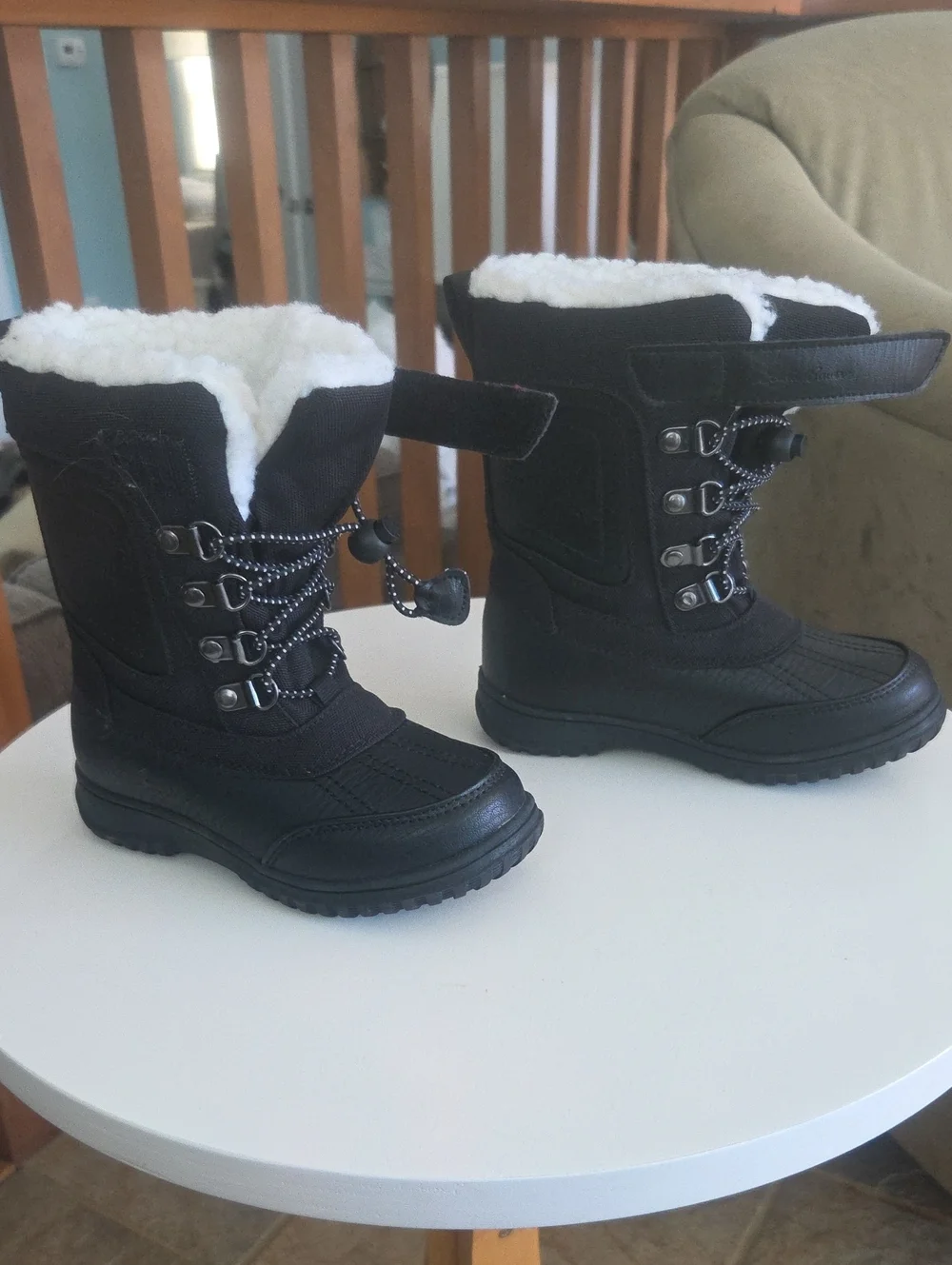Eddie Bauer Kids Black Winter Snow Boots with Faux Fur Lining Size 11